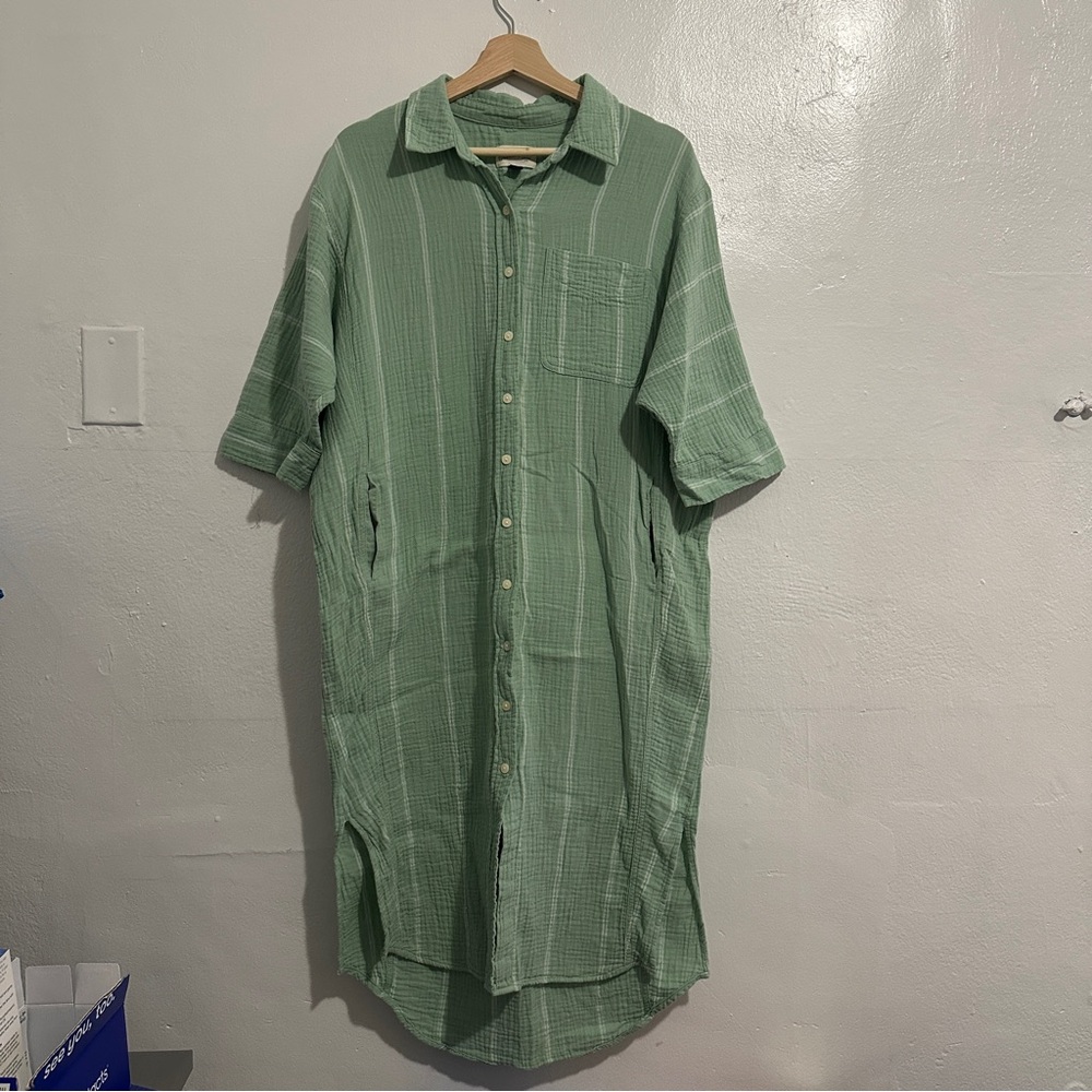 Universal Thread Women’s Sage Gauze Button Down Dress
